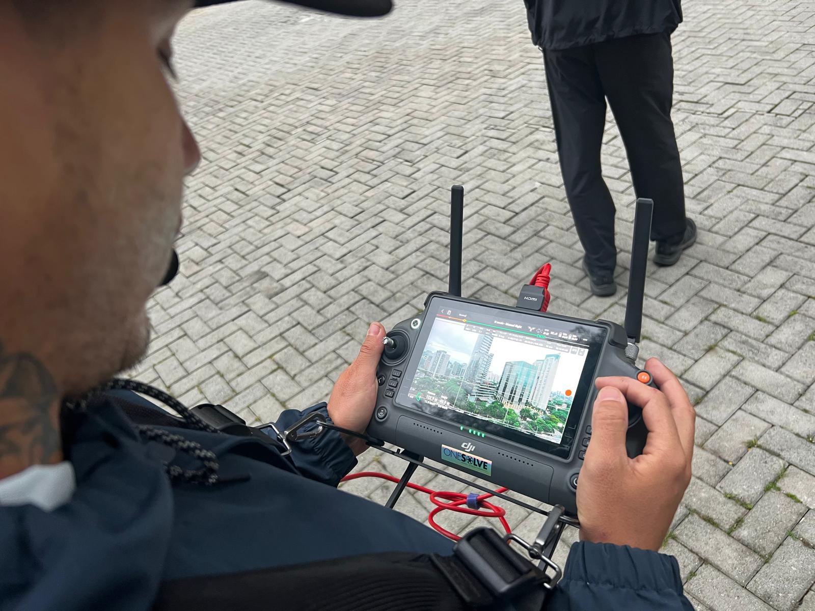 A Brazil Production Services drone operator in action on a shoot in São Paulo.