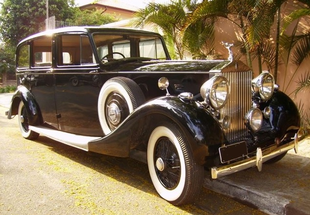 Vintage production vehicles available for rental in São Paulo, Brazil.